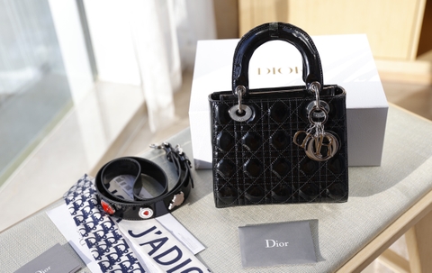 Túi Dior Lady Da Bóng Khóa Bạc Size 20cm Dây Bảng To Có 2 Hộp