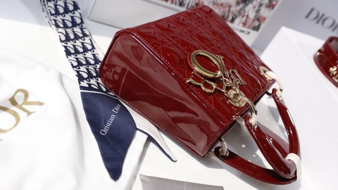 Túi Di Lady Da Bóng Khóa Vàng Size 17cm 2Box (Có hộp)