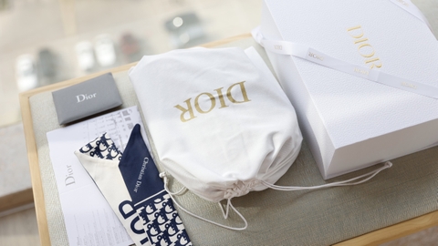 Túi Di Lady Da Bóng Khóa Vàng Size 17cm 2Box (Có hộp)