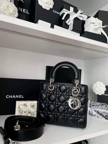 Túi Di Lady Da Lì Khóa Bạc Size 20cm Có 2 Hộp