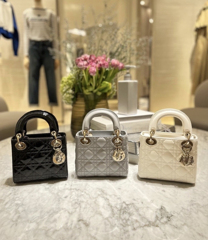 Túi Dior Lady Da Lì Khóa Vàng Size 17cm Có 2 Hộp