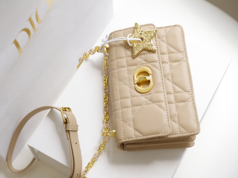 Túi Di Caro mini Khóa Vàng Size 19cm Có 2 hộp