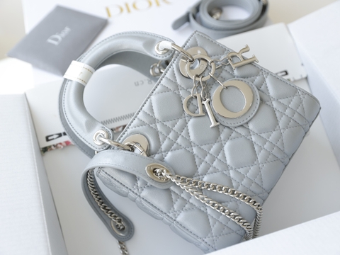 Túi Di Lady Da Lì Khóa Bạc Size 17cm Có 2 Hộp