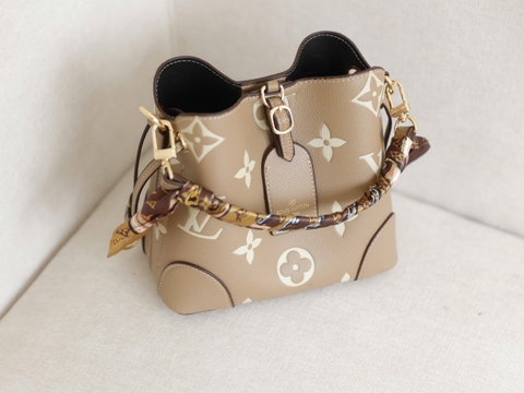 Túi L Neo Size 21cm Có hộp