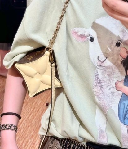 Túi L Bloom Wallet Size 25cm Có 2 hộp