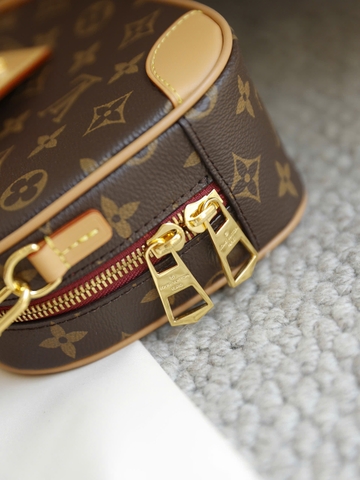 Túi L Deauville 45528 Size 20cm Có 2 hộp