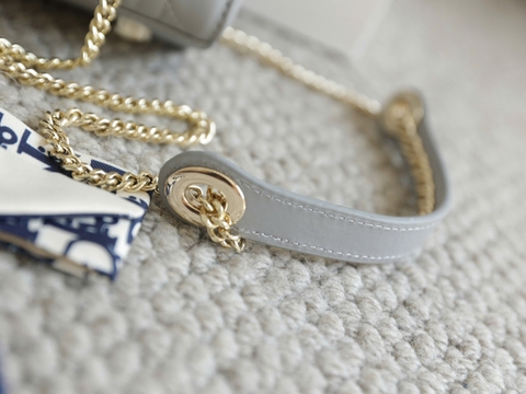 Túi Di Lady Da lì Khóa Vàng Size 17cm Ver2 F6677