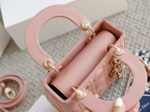 Túi Di Lady Da lì Khóa Vàng Size 17cm Ver2 F6677