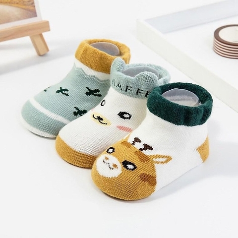 Set 3 Đôi Vớ Chống Trượt Ngẫu Nhiên