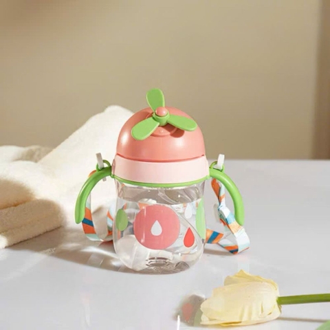Bình nước nắp bật hình chong chóng cho bé