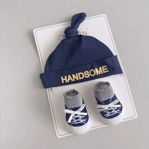 Set vớ nón chóp Chicbaby thêu chữ handsome cá tính