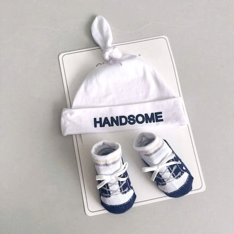 Set vớ nón chóp Chicbaby thêu chữ handsome cá tính