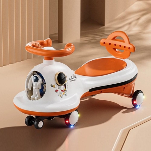 Xe lắc chân phi hành gia cho bé