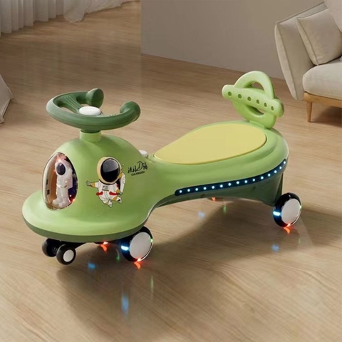 Xe lắc chân phi hành gia cho bé