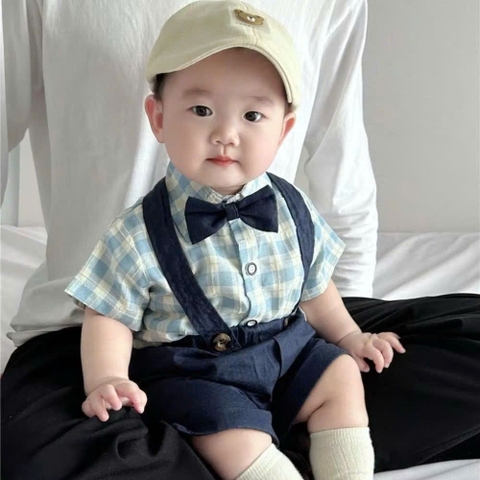 Set yếm công tử phối áo sơ mi caro kèm nơ cho bé trai
