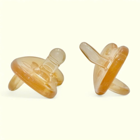 Hộp 2 ti giả ngày và đêm B.chou cho bé