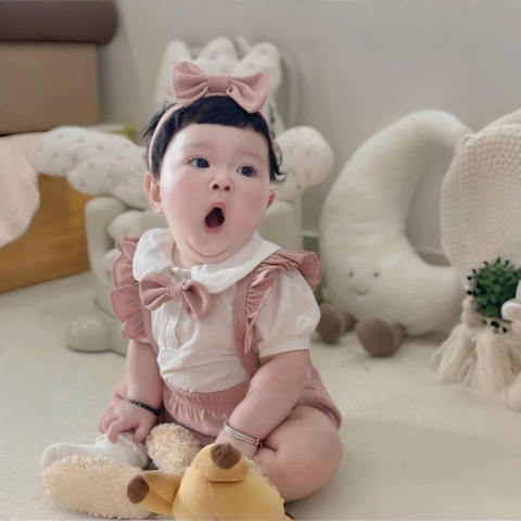 Set yếm chip tiểu thư cổ sen cho bé