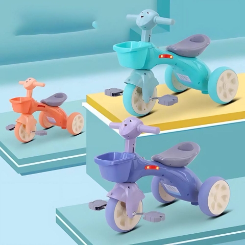 Xe đạp 3 bánh hình mặt cười có nhạc và đèn cho bé