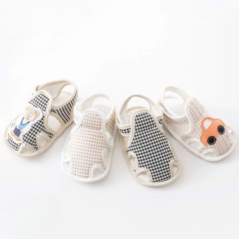 Giày vải tập đi quai dán caro cho bé