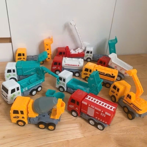 Hộp đồ chơi mô hình 9 xe công trình cho bé