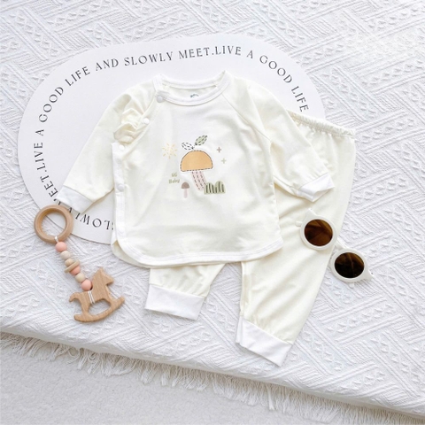 Bộ dài sơ sinh cài lệch HG Kids vạt bầu cho bé