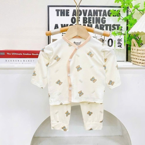 Bộ dài sơ sinh cài chéo Avasler in họa tiết