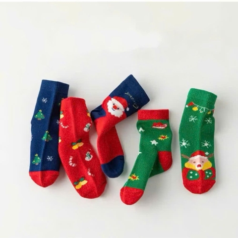 Tất vớ cổ cao họa tiết Giáng Sinh cho bé