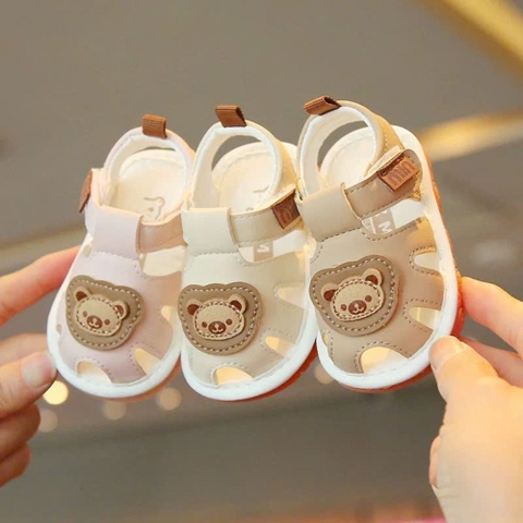 Giày tập đi Min hình gấu phối màu có kèn cho bé
