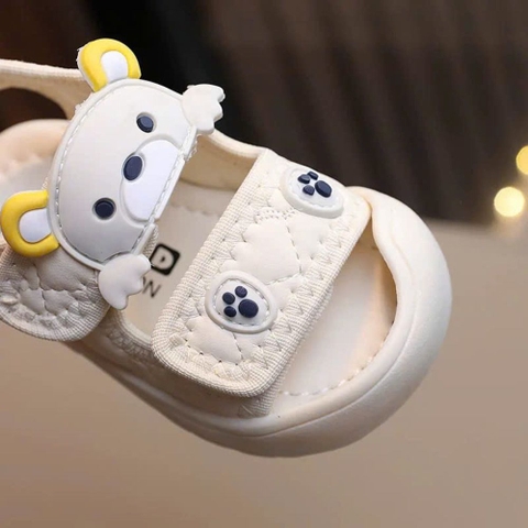 Giày sandal tập đi hình gấu 3D cho bé