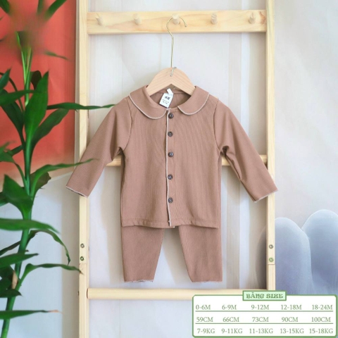 Bộ dài cổ sen chất len tăm cài cúc bé gái