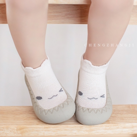 Giày bún mặt thú có tai