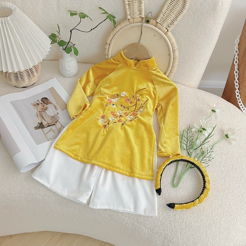 Set áo dài nhung thêu hoa đào kèm mấn đính ngọc