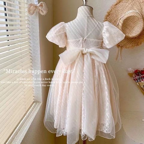 Đầm ren be viền ngọc cổ thắt nơ lưng