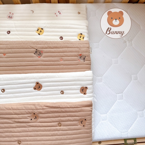 Gối cao su non thêu hình gấu thỏ Bunny
