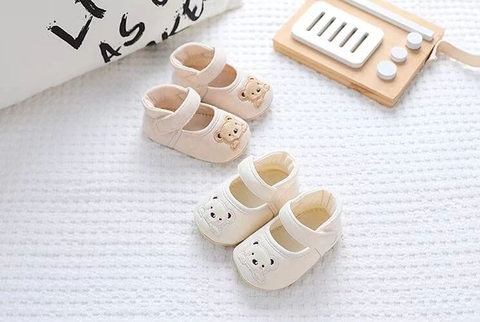 Giày tập đi đế vải chống trượt in hình gấu