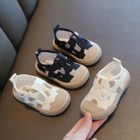 Giày lười quai dán hình gấu dễ thương cho bé