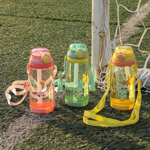 Bình uống nước kèm ống hút hình hươu 450ML cho bé
