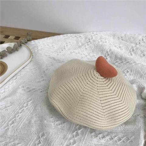 Mũ beret len dệt cho bé