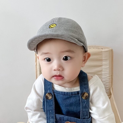 Mũ lưỡi trai thêu mặt cười cho bé