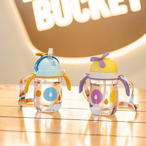 Bình nước nắp bật hình chong chóng cho bé