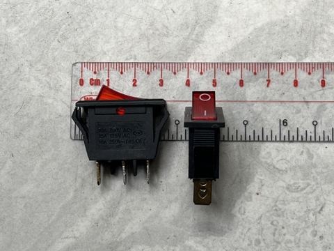 Công tắc bập bênh chữ nhật(15x32) 3 chân(tốt 10A)
