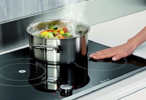 Chọn dụng cụ nấu ăn phù hợp để nấu ăn cảm ứng