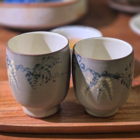 Ly uống trà họa tiết hoa Tử Đằng - 1 cặp ly phu thê - Gốm Sado