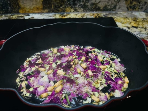 Hoa thơm xông mặt Karose Floral