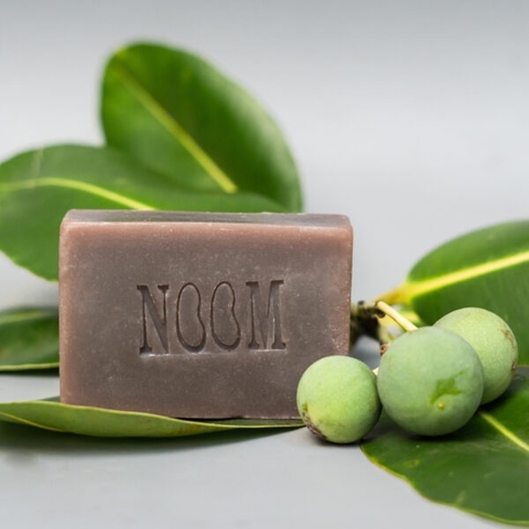 Xà Bông Dâu Mù U (Tamanu Oil Soap) - Noom 100gr/bánh