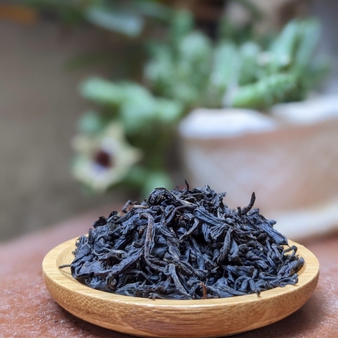 Bồ Đào Sơn Tùng (hồng trà búp tím) Phú Thọ/ Suối Giàng - Hộp 100g/ 5 gói/ 1 gói lẻ