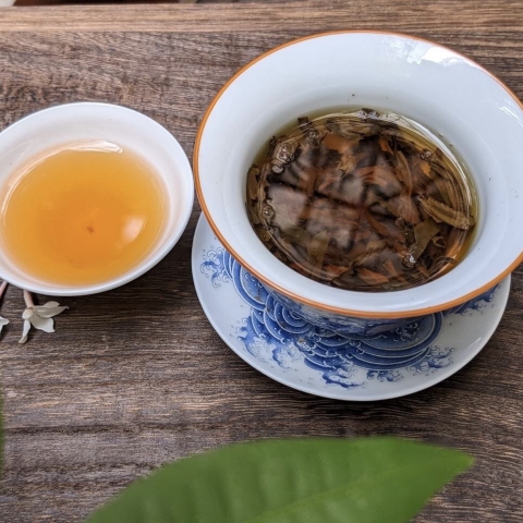 Bồ Đào Sơn Tùng (hồng trà búp tím) Phú Thọ/ Suối Giàng - Hộp 100g/ 5 gói/ 1 gói lẻ