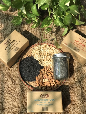 Chè mè đen (Chí Mà Phù) - Nguyên liệu (mè đen Noom, đường Noom, gừng Tây Giang, nếp than Noom, hạt điều Noom)