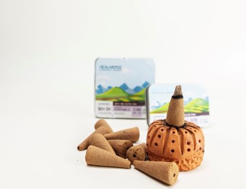 Nụ Gỗ Thơm Ngọc Am Hà Giang (Ha-Giang Weeping Cypress) - Healiverse