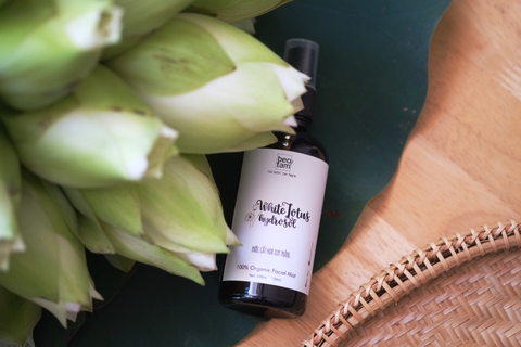 Nước Cất Hoa Sen Trắng – White Lotus Hydrosol - Bèo Tấm